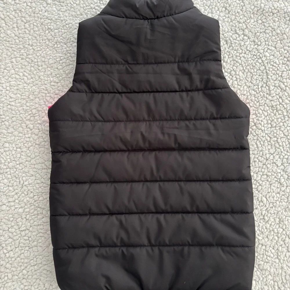 PUMA Kids Cold Weather Vest. Size XS (5/6). Black Pink White. Zip Up. Brand New. - Picture 2 of 9
